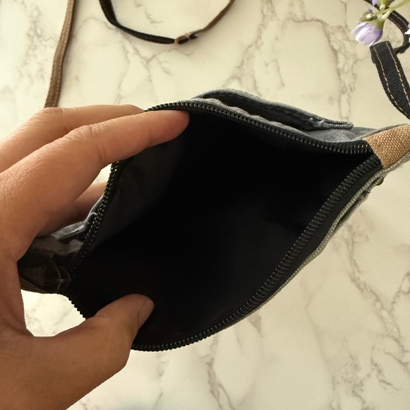 Carhartt Gray Messenger Bag with Adjustable Straps - Picture 8 of 8